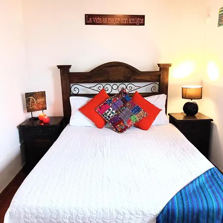 Casa Quetzalli, El Arco Antigua
